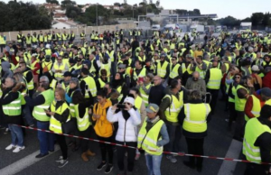 Sardegna, Gilet gialli in piazza davanti alla Bussola: sabato 30 marzo al Poetto