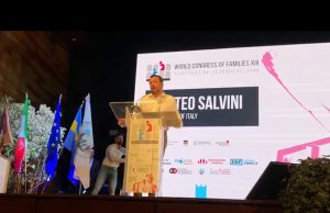 Salvini: “Chi ha paura di mamma e papà?”
