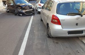 Cagliari, perde il controllo dell’auto in via Tempio e fugge