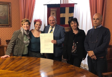 Sassari, primo atto di nascita omogenitoriale in Sardegna