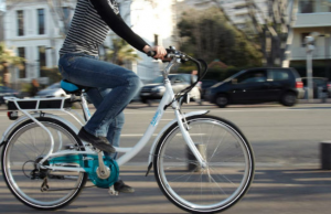 L’auto? Per 1 sardo su due è meglio se alternata al monopattino o alla bici