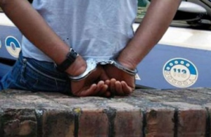 Iglesias, 24enne arrestato dalla Polizia per violazione di domicilio, rapina e lesioni