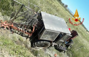 Ghilarza, camion tampona un trattore: intervento dei Vigili