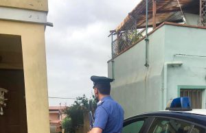 Carbonia, sorpreso a rubare in casa di un vicino: fugge ma viene arrestato