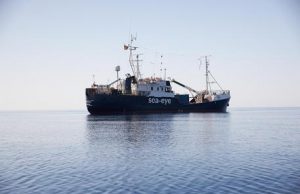 Alan Kurdi: tamponi su tutti i migranti a bordo della nave Ong