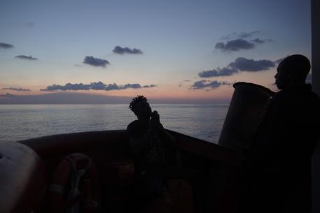 Migranti: altri sbarchi nella notte a Lampedusa