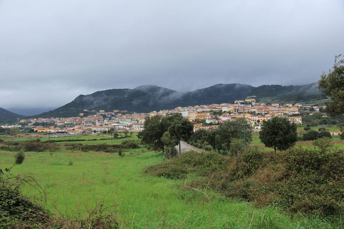 1200px-Berchidda_-_Panorama_02