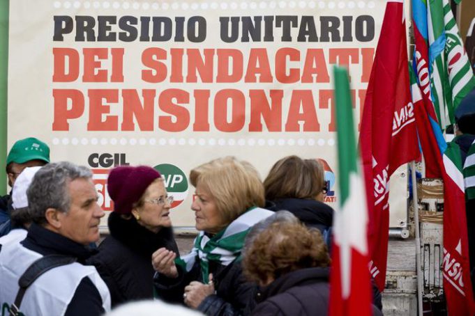 Montecitorio:  Presidio dei pensionati Spi-Cgil, Fnp-Cisl e Uilp-Uil