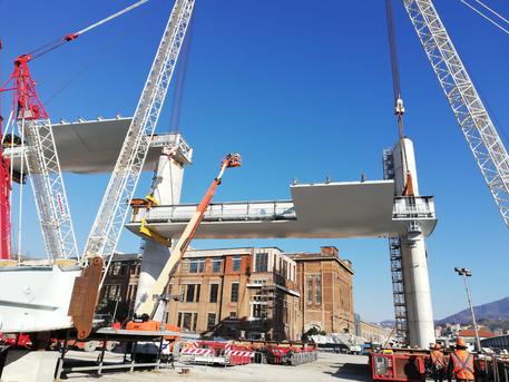 Ponte Genova: varato il quinto impalcato
