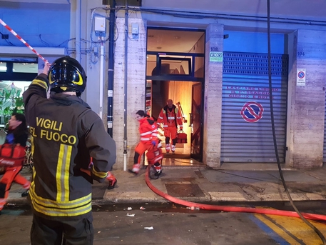 Donna muore in rogo appartamento a Bari