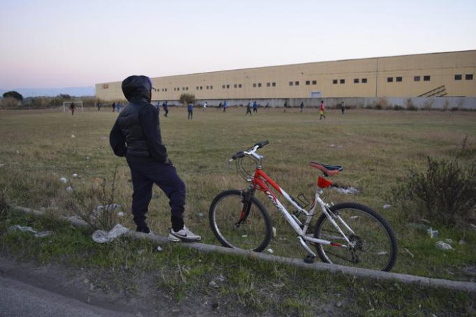 Italy Migrants Oranges