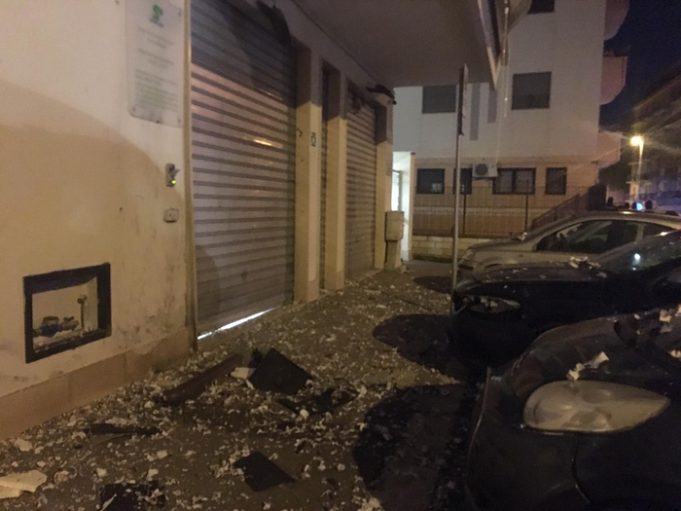 Bomba in centro anziani Foggia, salva donna pulizie