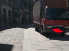 Cagliari, sosta dei camion oltre orario nell’area pedonale. Benucci (Progressisti): “Non c’è controllo”