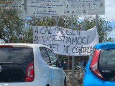 Cagliari, striscioni contro Polizia e norme anti-Covid: indaga la Digos