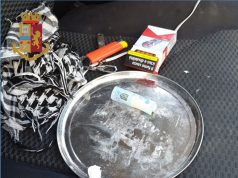 Guida spericolata in auto per le vie di Cagliari, poi minaccia i poliziotti: aveva assunto cocaina