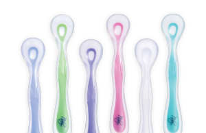 Rischio tossicologico: richiamati cucchiaini da svezzamento in silicone per bimbi