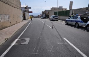 Cagliari, 56 enne investita da auto pirata: è caccia all’uomo