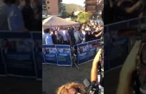 Salvini duramente contestato a Mondragone