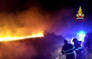 Notte di paura a Palau: in fiamme macchia mediterranea