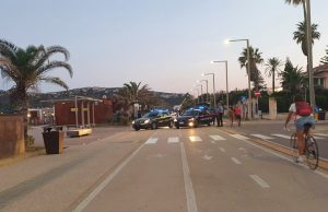 Si denuda davanti ai bagnanti del Poetto: 49enne rischia il linciaggio