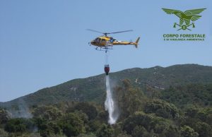 Vasto incendio nelle campagne di Burgos: intervengono due elicotteri