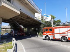 Cagliari, crollano calcinacci sul ponte sotto l’Asse mediano: traffico bloccato