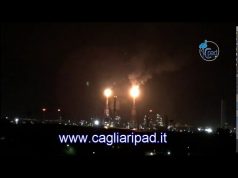 Saras, nella notte fiamme alte e fumo nero dallo stabilimento: la protesta di associazioni e cittadini
