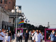 Cagliari, contestate le Sentinelle in piedi davanti al Bastione