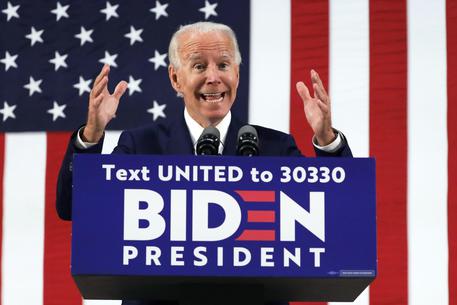 >>>/ BIDEN VOLA NEI SONDAGGI, TRUMP SILURA IL CAPO DELLA CAMPAGNA
