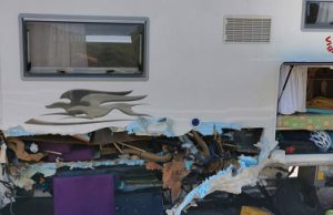 Scontro tra auto sulla Ss 133 bis, 4 feriti: intervengono i Vigili del fuoco