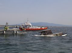 Oristano, barca da diporto affonda a Mare Morto