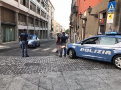 Cagliari, colpisce un uomo con un casco, arrestato un 20enne per tentato omicidio