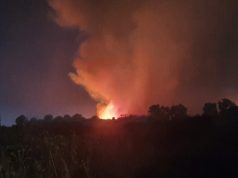 Grosso incendio nelle campagne di Nuoro: in azione operatori e volontari