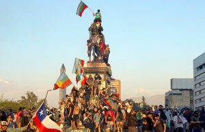 Plaza de la Dignidad: sbarca in Sardegna la mostra fotografica dell’insurrezione popolare cilena