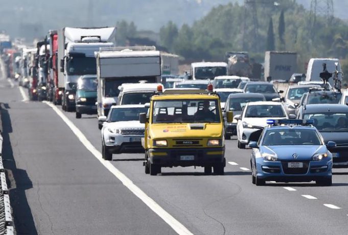 Esodo: code e controlli polizia sulla A1