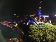 Grave incidente in viale Diaz, si schianta su tre auto: 21 enne ferito