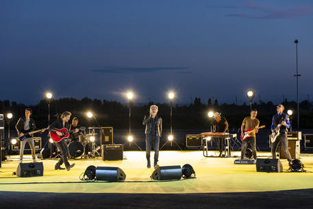 Ligabue, il nuovo singolo nella Rcf Arena Campovolo deserta