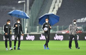 Serie A: Juve-Napoli non si gioca ed è caos, scontro totale