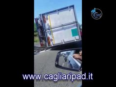 Incidente sulla SS 554, camion si ribalta: traffico in tilt