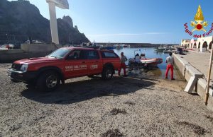 Cade da una scogliera, soccorsa una donna