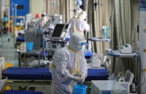 Andreoni: “Siamo in piena espansione epidemica, necessario ricorrere a misure più drastiche”