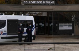 Prof decapitato, Darmanin: “In corso vasta operazione polizia”