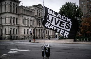 Usa: la polizia spara e uccide un afroamericano, proteste