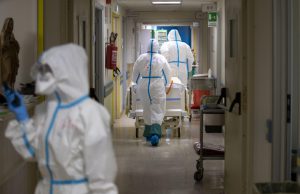 Bollettino Covid Italia: 12.756 positivi e 499 vittime