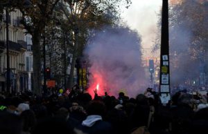 Parigi, disordini alla Marcia per le libertà