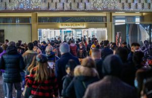Riapertura negozi Piemonte, Cirio: “Inaccettabili le immagini della folla a Torino”