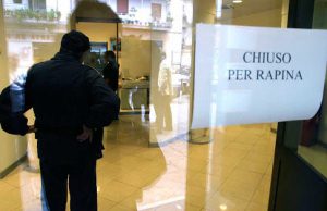 Indagine Abi, in Sardegna dimezzate le rapine in banca rapina banca