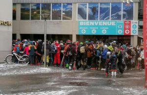 Folla per entrare in funivia, polemiche in Svizzera