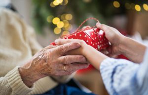 Natale e Covid: a Cagliari un team di psicoterapeuti per anziani e persone sole