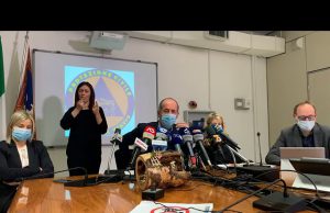 Natale, Zaia anticipa la stretta: ‘Stop al movimento tra Comuni dopo le 14 del 19’